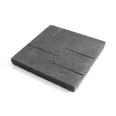 Plattan som ger dig stor formatvariation i en enkelplatta. Skapa känslan av fler olika format, men med snabbare läggning. Solitud ger intrycket fler olika plattor trots att plattan är 400x400. Perfekt om man vill ha fler format, men med enklare läggning. Fogarna blir färre att fylla och ytan blir enklare att hålla ren från ogräs.