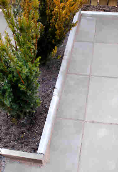 Trädgårdskantsten-Naturgrå-MB-02.jpg