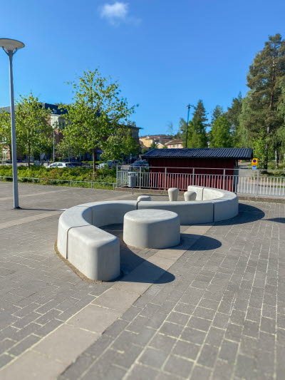 Outline-Bank-Puck-Svampen-MB-166.jpg